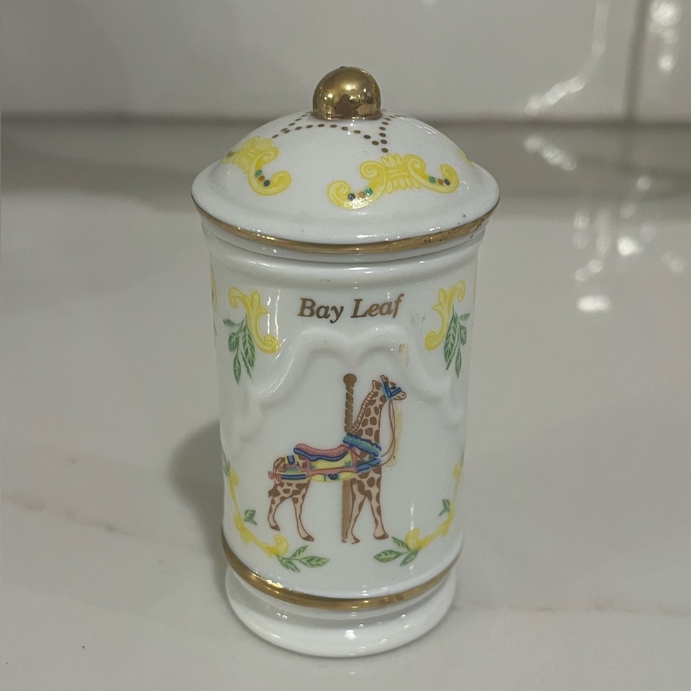 1993 Lenox The Spice Carousel Bay Leaf Spice Jar